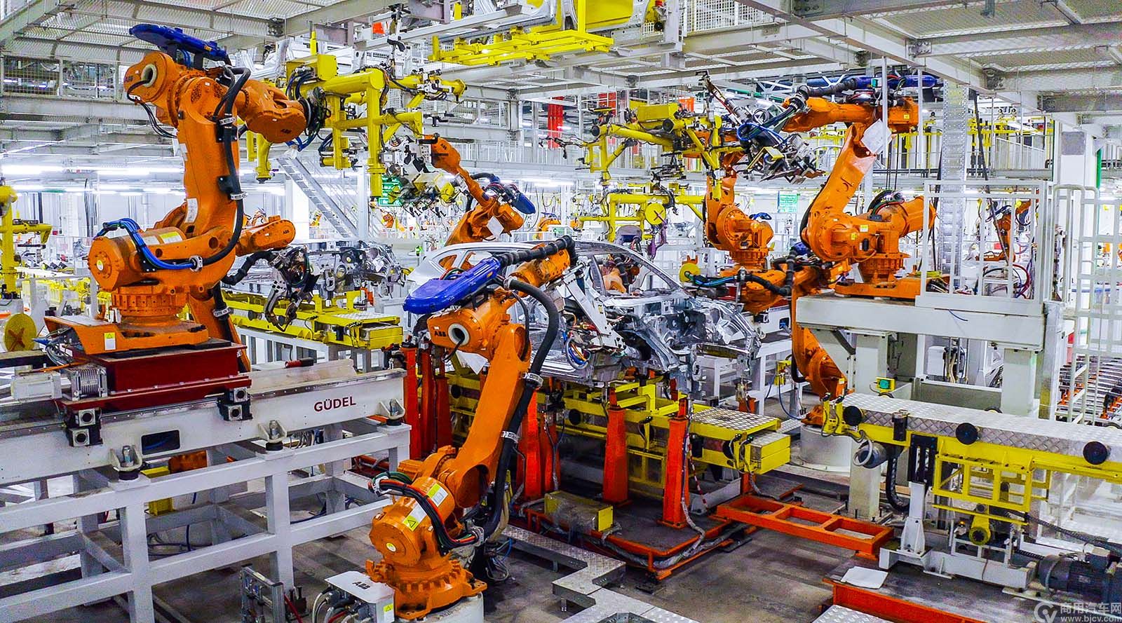“燈塔工廠”、無人化工廠和智能工廠等新型工廠大量涌現(xiàn)——中國迅速擁抱智能化浪潮